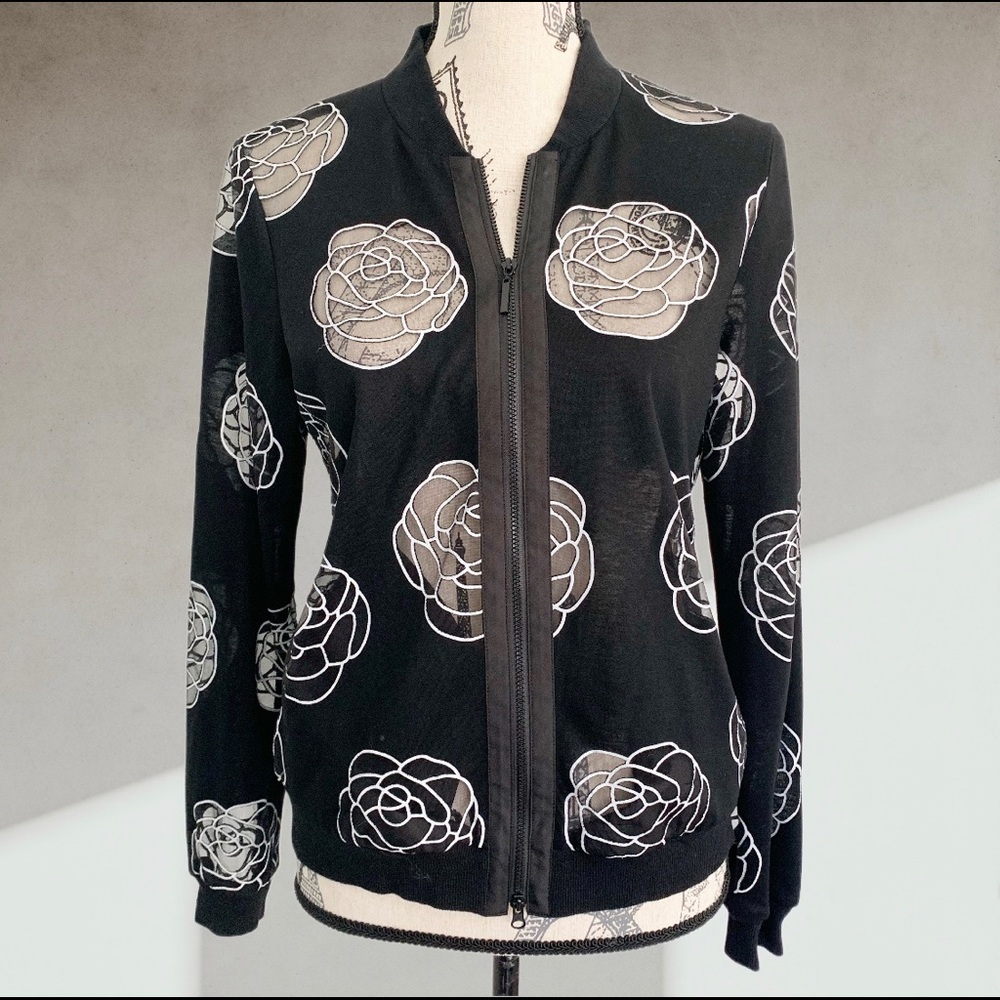 JEANNE BEKER Roses 🌹 light jacket